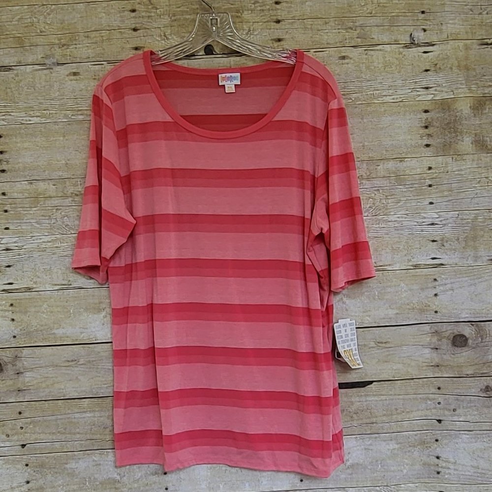 NWT LuLaRoe Gigi Top 3XL - Ombre Pink Stripes